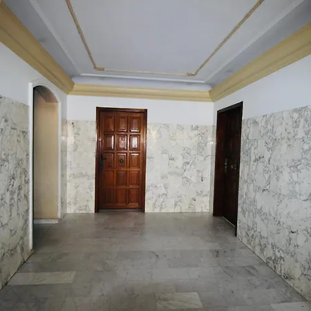 Le Petit Trotel - Nearby Beaches And דירה