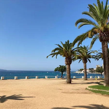 Le Petit Trotel - Nearby Beaches And