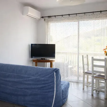Le Petit Trotel - Nearby Beaches And *